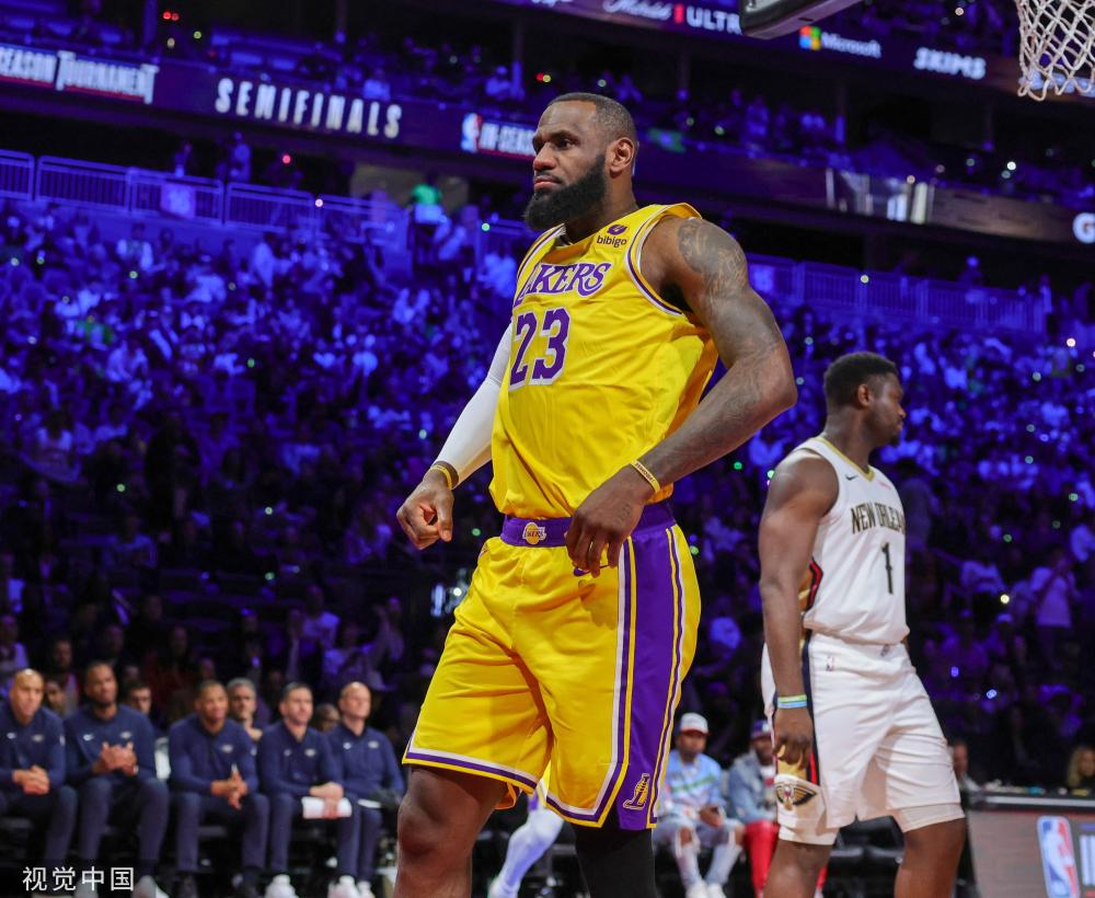 而科林斯与 而科林斯与